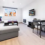 Modern Studio - Near Station - Central London