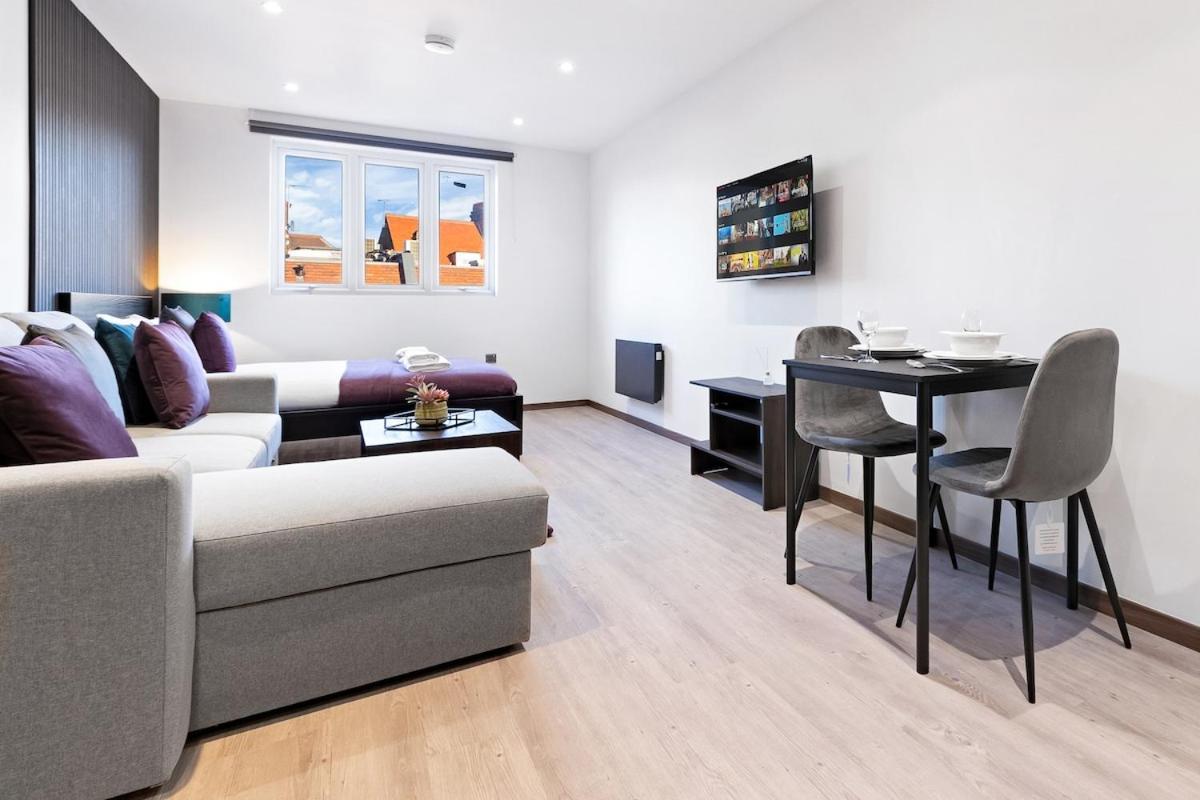 Modern - Near Station - Appartamento