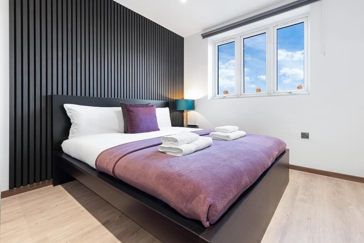 Modern - Near Station - * Londra